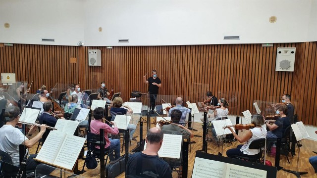 El pachequero Daniel Ros debuta al frente de la Sinfónica de la Región con un concierto en su pueblo natal 