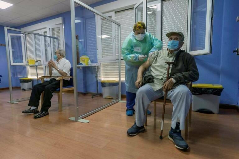 Sanidad propone inyectar la tercera dosis en residencias de mayores desde el 4 de octubre