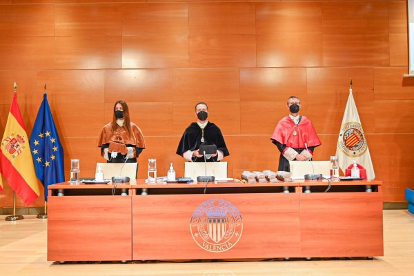 El rector de la UPV abre el curso con críticas al 