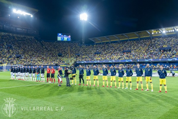 Pino ya es el canterano más joven en debutar en Champions con el Villarreal 