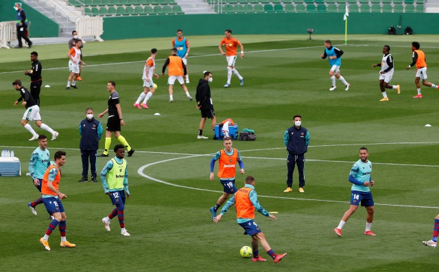 Rober Pier, Mustafi y Álex Blesa, dudas en el Levante para el partido del sábado con el Elche