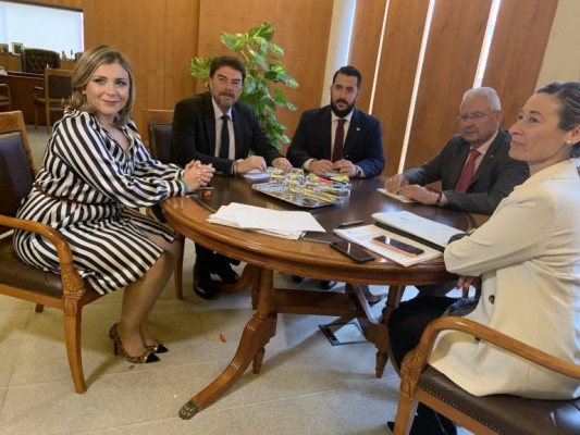El bipartito de Alicante afronta el sudoku de las cuentas con la amenaza de plante de Vox