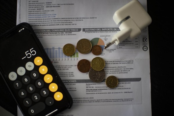 UGT propone la creación de una empresa pública de la energía que regule el sistema eléctrico