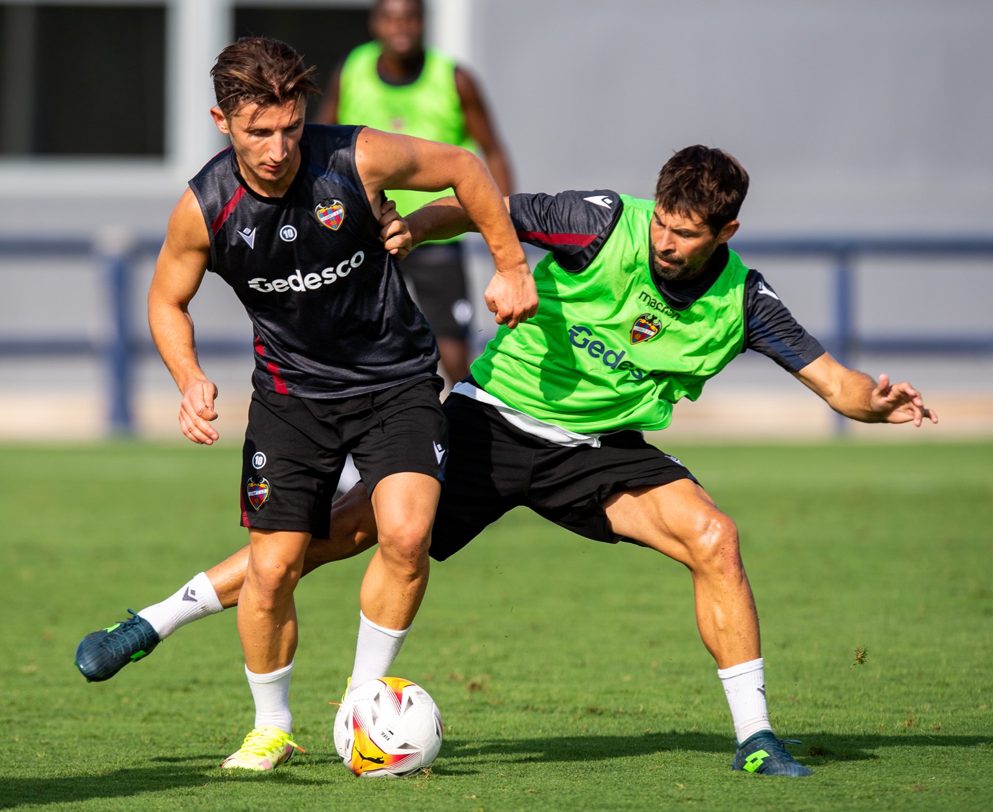 Los prescindibles de Paco López