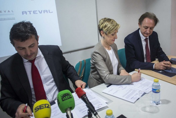 La industria se monta una patronal autonómica a su medida sin renegar de la CEV