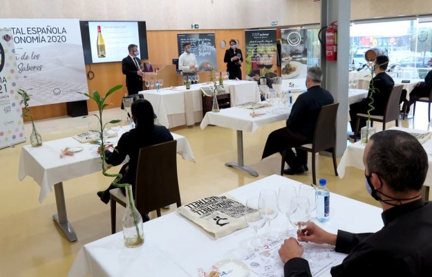 El Centro de Cualificación Turística impulsa la competitividad del sector con cursos de sala, cocina y turismo