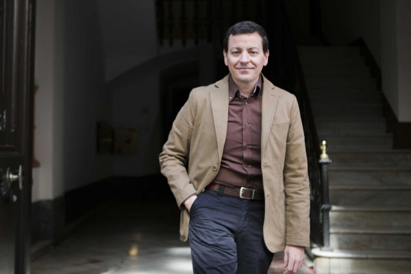 Bayo retira su candidatura para liderar el PP valenciano