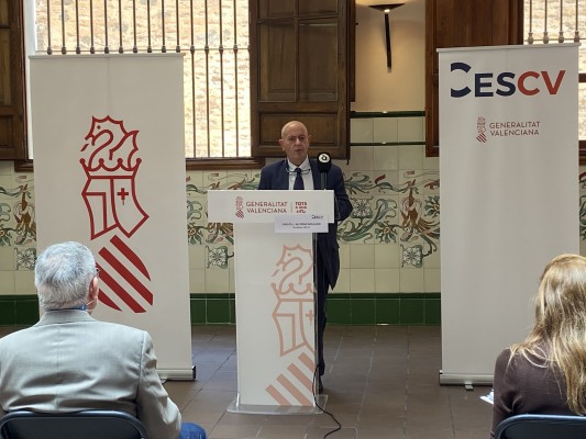 Carlos Alfonso presenta su renuncia a la presidencia del CES-CV por motivos de salud