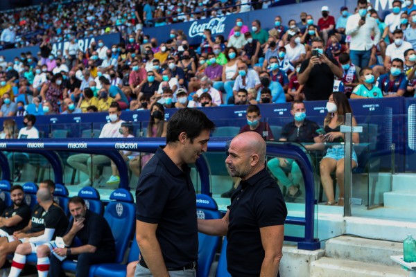 La incapacidad de cerrar la portería estanca al Levante de Paco López