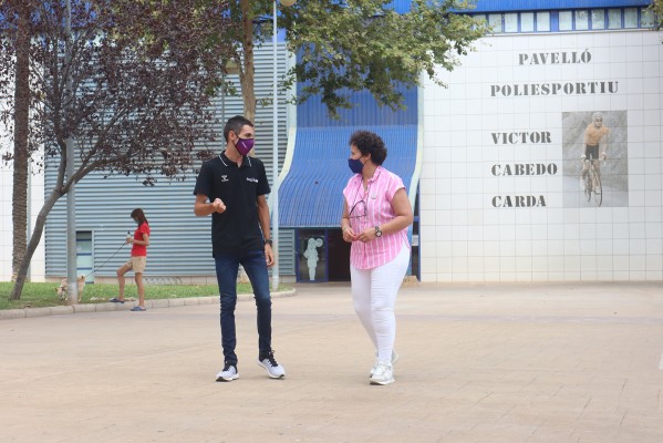 Onda homenajea al ciclista Óscar Cabedo por su brillante actuación en la la Vuelta a España