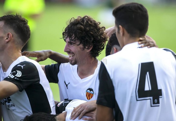 El VCF Mestalla se impone con contundencia en su visita al Orihuela CF