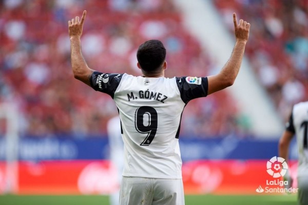 El Valencia pone fin a varias malas rachas con su goleada en El Sadar
