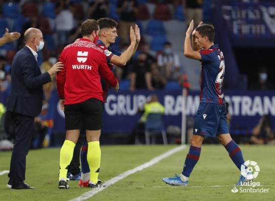 Estreno en Liga de Pepelu, décimo tercer debutante de la casa para Paco López