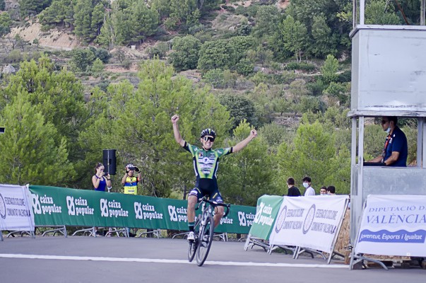 Calzoni gana en Titaguas y Prades es el nuevo líder de la Volta