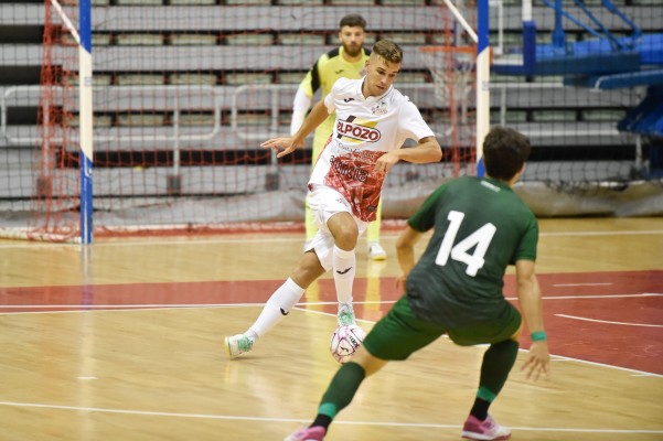 El partido ElPozo-Córdoba se traslada a Murcia por la polémica de las macrogranjas porcinas en Yecla
