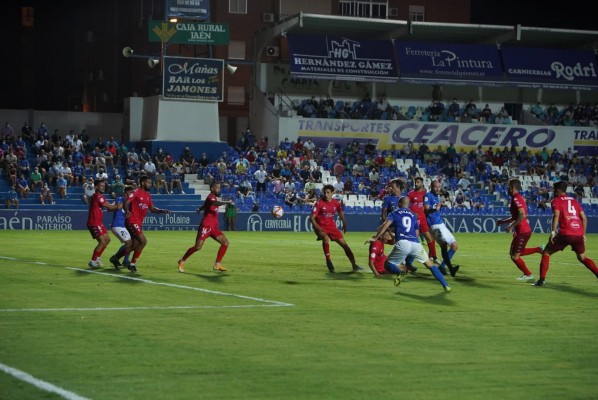 Alcoyano y Sabadell, un duelo de históricos con necesidades distintas
