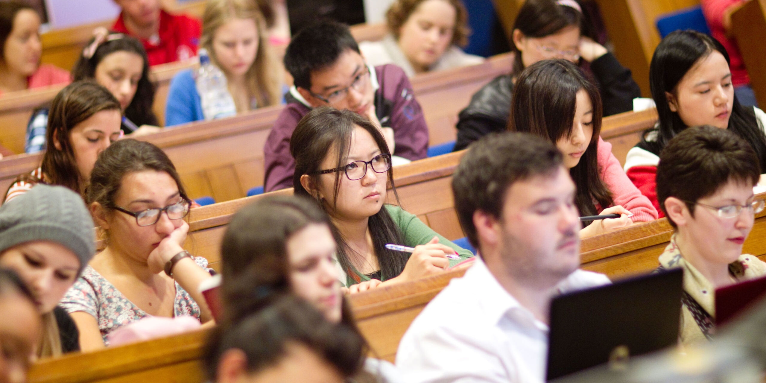 Turnitin pide más inversión en la “integridad académica” tras la nueva Ley de Convivencia para las universidades
