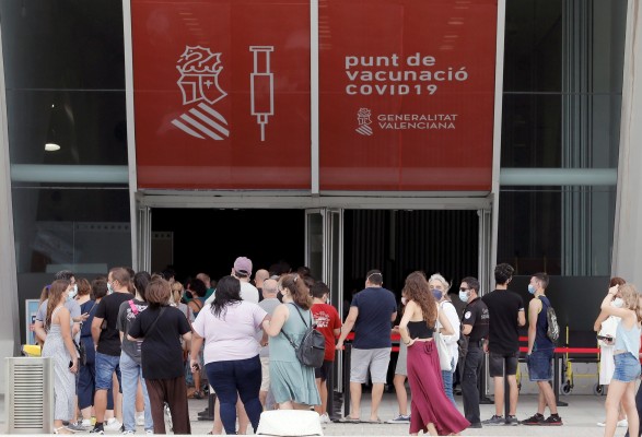 Alicante sigue reduciendo sus contagios de covid, 187, y registra otro fallecimiento
