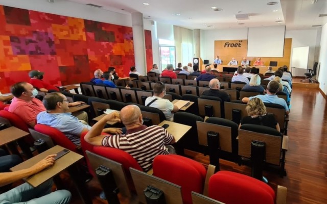 El acuerdo entre Educación y Froet garantiza el transporte escolar los próximos dos cursos 