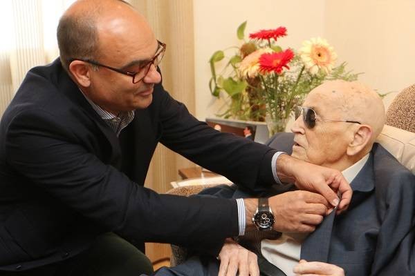 Mor als 89 anys el periodista i escriptor benisser Bernat Capó