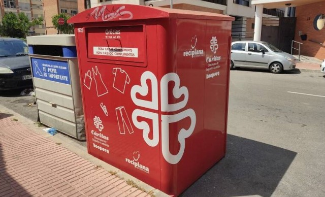 Castelló reactiva la licitación de la recogida de ropa usada tras desestimarse dos recursos