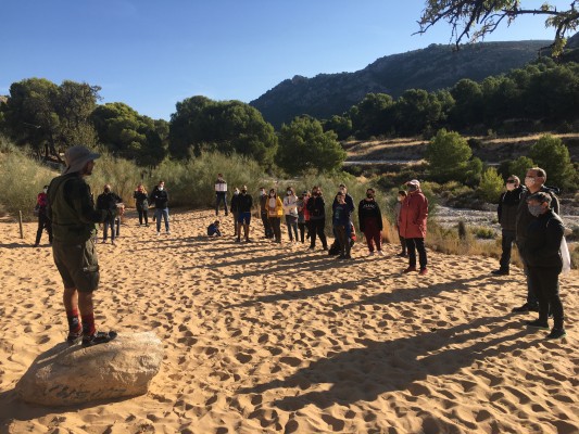 Petrer retoma las rutas teatralizadas al Arenal tras la suspensión por la pandemia