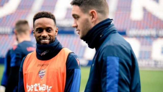 Hernani, ausente de los entrenamientos para resolver su futuro  
