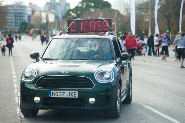 El nuevo Mini Countryman, de la mano d Engasa, protagonista en la 10K Femenina
