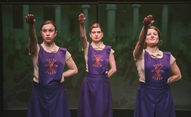 El teatro da voz a las mujeres más representativas del fascismo español
