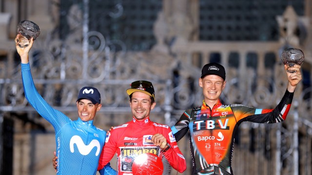 Roglic rubrica con letras de oro su tercera Vuelta consecutiva
