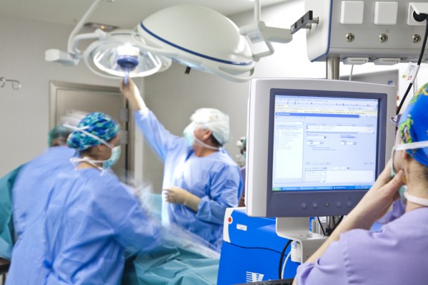 Competencia autoriza la venta a Ribera Salud del 65% de la concesionaria del Hospital de Dénia