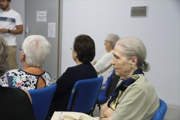 Desarrollan un proyecto para detectar la soledad no deseada en los mayores
