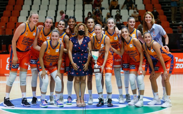 Valencia Basket presume de proyecto global y consolida su apuesta por el femenino