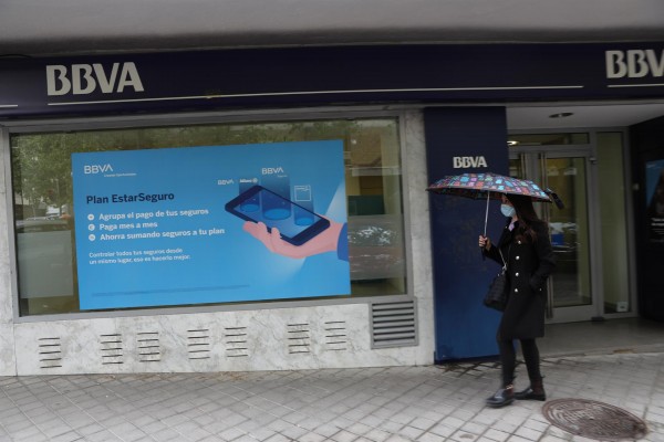 BBVA cerrará otras 90 oficinas en septiembre, que se suman a las 172 que clausuró en julio
