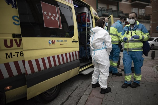 España notifica 5.246 nuevos casos de covid, 138 muertes y la incidencia desciende a los 160 casos