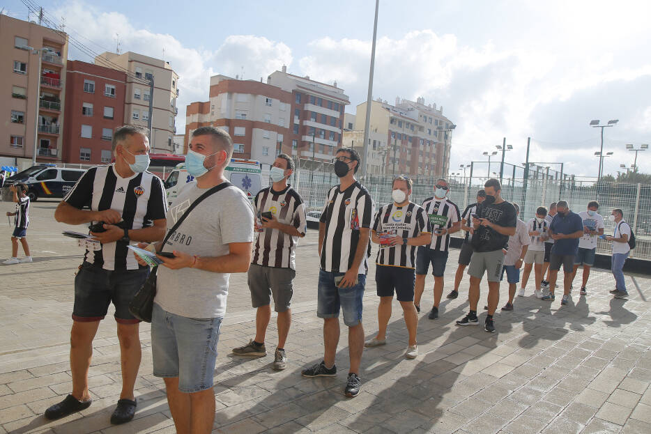 La Fedpecas retoma los viajes de aficionados con el partido Cornellà-Castellón