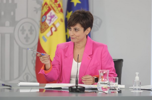 El Gobierno mantiene que la subida del SMI será inmediata y niega efectos negativos sobre el empleo
