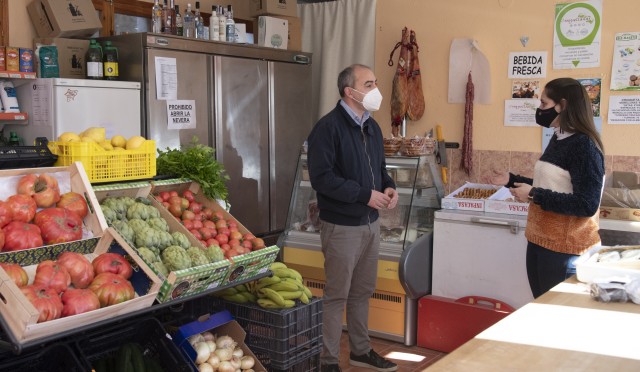 Diputación destina 36.000 € para construir cinco insectarios en la provincia y combatir el cotonet

