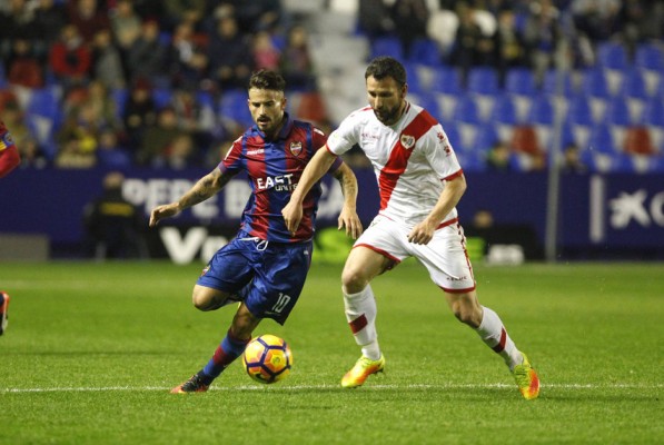 El Levante goleó al Rayo en su última visita al Ciutat
