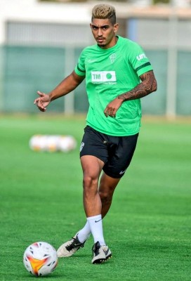 El Hércules agota las licencias sub-23 con el fichaje del pivote exfranjiverde César Moreno