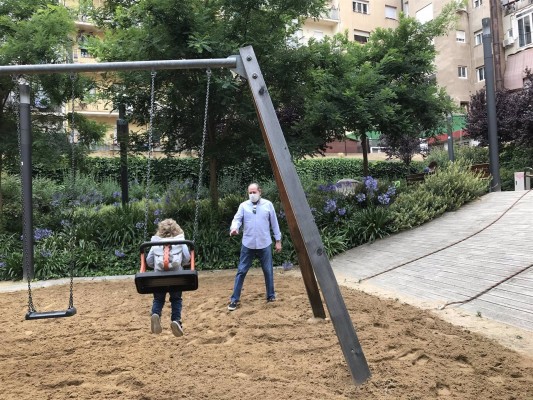 Siete de cada diez familias recurren a los abuelos para el cuidado de sus menores 