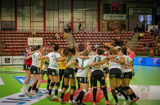 El Club Balonmano Elche, la explosión que se veía venir
