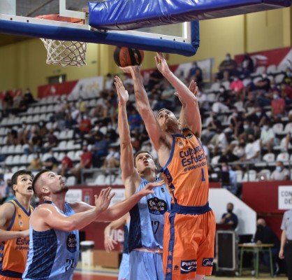 El Valencia endosa la primera derrota al Breogán de Paco Olmos