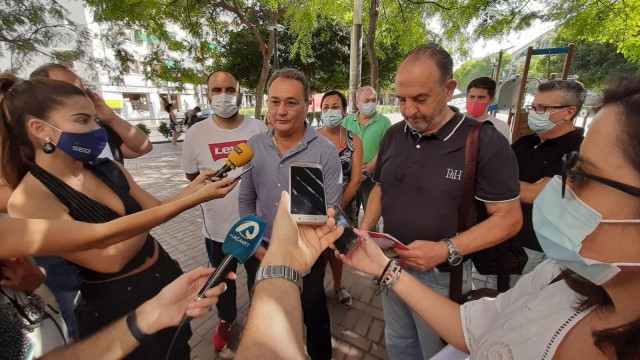 El PSOE asegura que el 81% de los vecinos de Carolinas rechaza la zona azul, según una encuesta