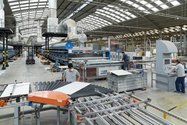 Pamesa firma la compra del grupo Azuliber y suma 36 millones de m2 anuales de azulejo