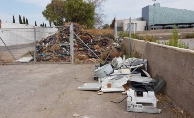 Castelló se topa con algunas trabas para la limpieza de solares privados y valora abrir la vía judicial