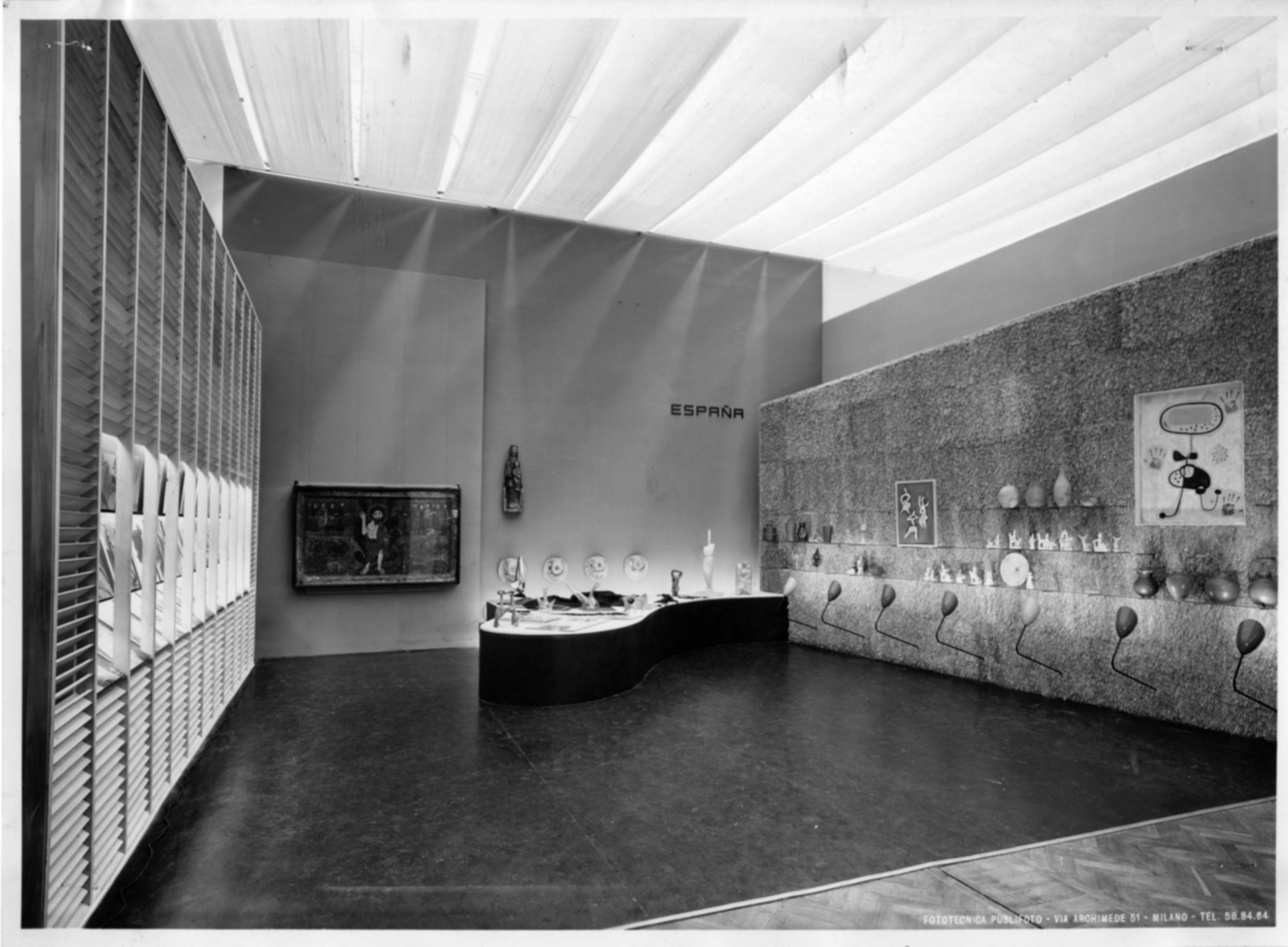 Pabellón español de la IX Trienal de Milán (1951), diseño de José Antonio
Coderch © Triennale Milano - Archivio Fotografico. - 