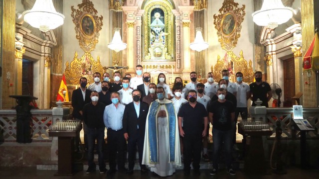 El Castellón rinde homenaje a la patrona de la ciudad antes de su debut en Castalia