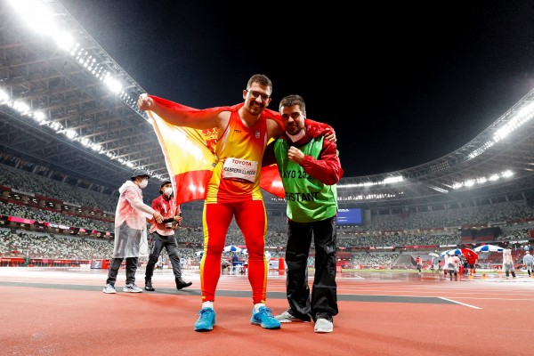 'A Pie de Podio' en los Juegos Paralímpicos: Héctor Cabrera, un bronce bajo la lluvia