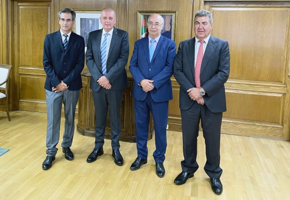 La empresa contra incendios de los socios de Air Nostrum firma con Argelia su primer contrato internacional 